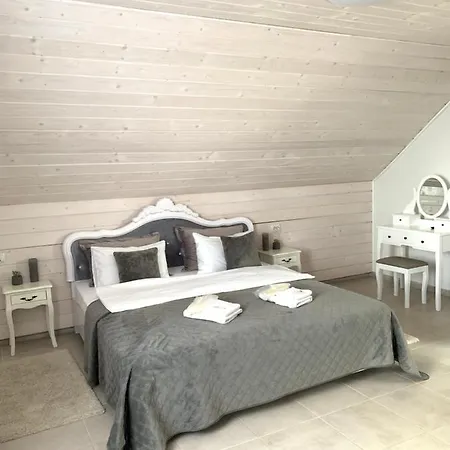 Cafe Chalet Edelweiss Holiday Home Zbarazh Exterior foto