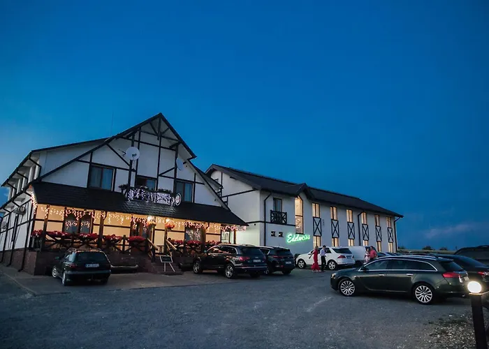 Cafe Chalet Edelweiss Holiday Home